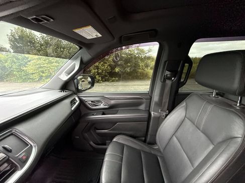 Used 2023 Chevrolet Suburban RST w/ Luxury Package AWD/4WD image 15