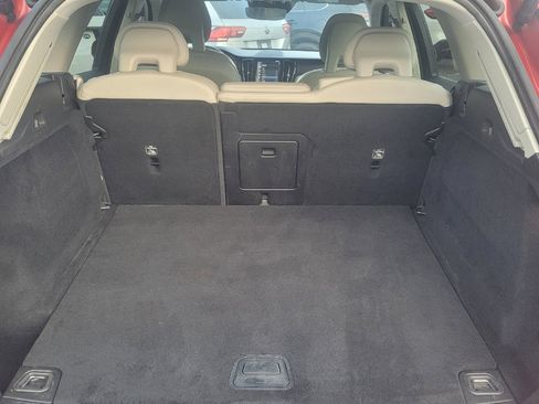 Used 2018 Volvo XC60 T5 Inscription image 37