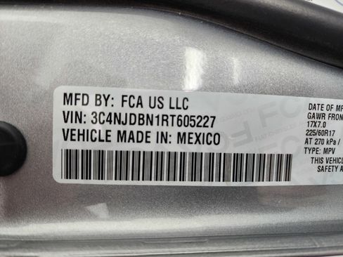 Used 2024 Jeep Compass Latitude image 51