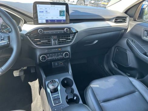 Used 2022 Ford Escape SEL w/ Class II Trailer Tow Package image 16