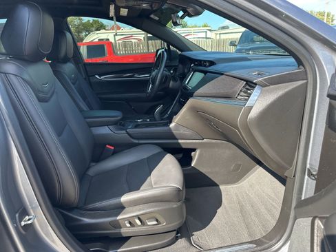 Used 2022 Cadillac XT5 Premium Luxury w/ Technology Package image 22
