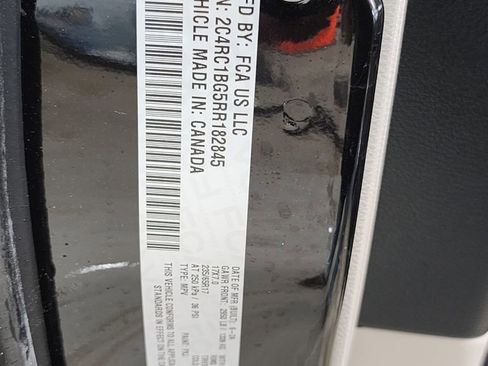 Used 2024 Chrysler Pacifica Touring-L FWD image 37