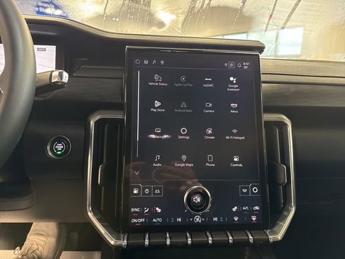 Used 2025 GMC Acadia Elevation image 13