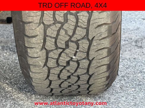 Used 2024 Toyota Tacoma TRD Off-Road AWD/4WD image 37