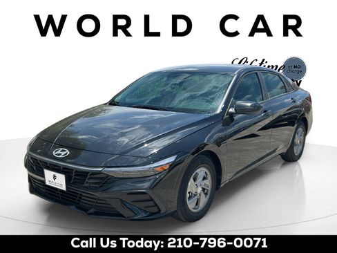Used 2025 Hyundai Elantra SE FWD image 8