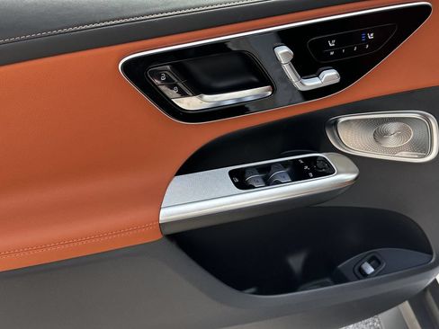New 2027 Mercedes-Benz GLC 300 image 11