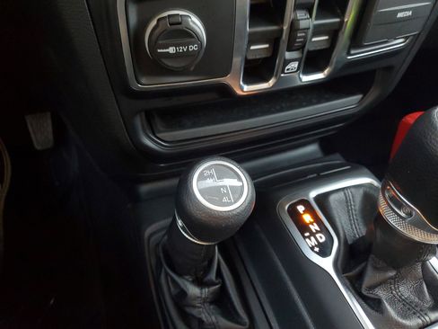 Used 2020 Jeep Gladiator Sport w/ Quick Order Package 24S image 28