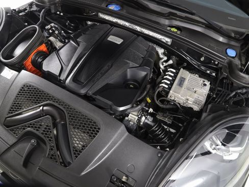 Used 2021 Porsche Macan S image 23