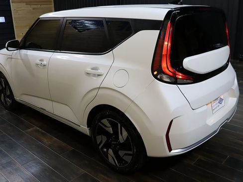 Used 2023 Kia Soul GT-Line image 3