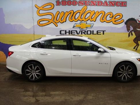 Used 2017 Chevrolet Malibu LT w/ True North Edition FWD image 1