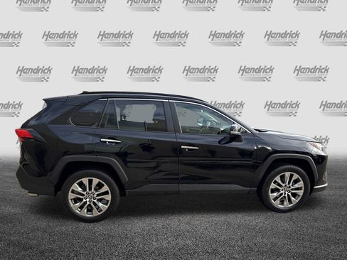 Used 2022 Toyota RAV4 Limited image 11