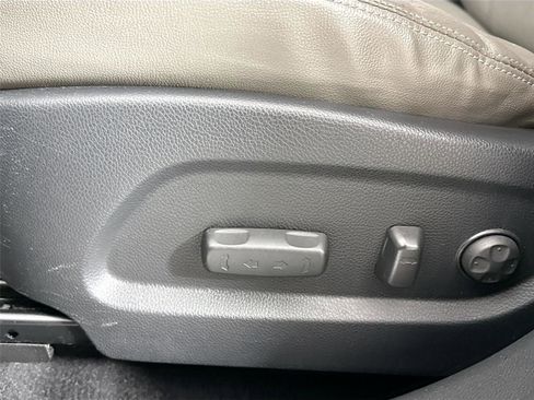 Used 2017 Hyundai Santa Fe SE Ultimate image 35