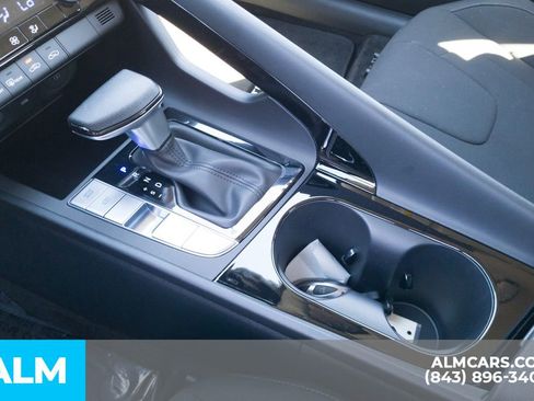 Certified 2025 Hyundai Elantra Blue image 24