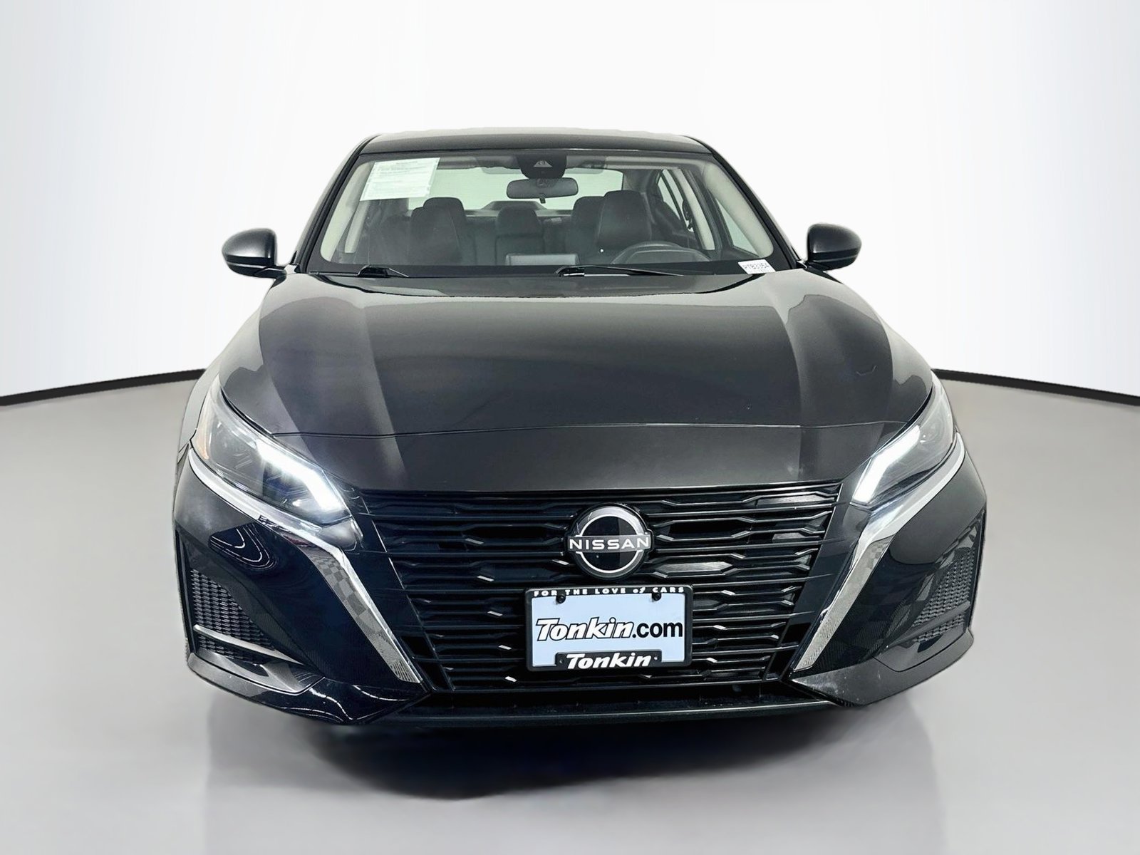 Used 2025 Nissan Altima 2.5 SV FWD image 2