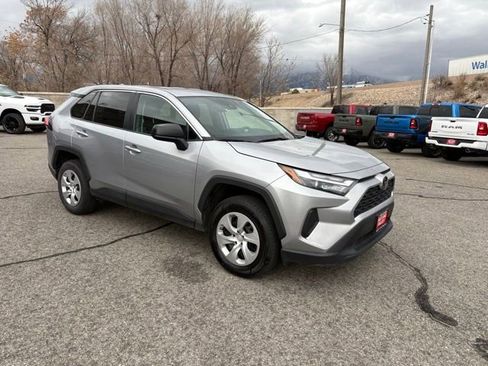 Used 2024 Toyota RAV4 LE AWD/4WD image 8