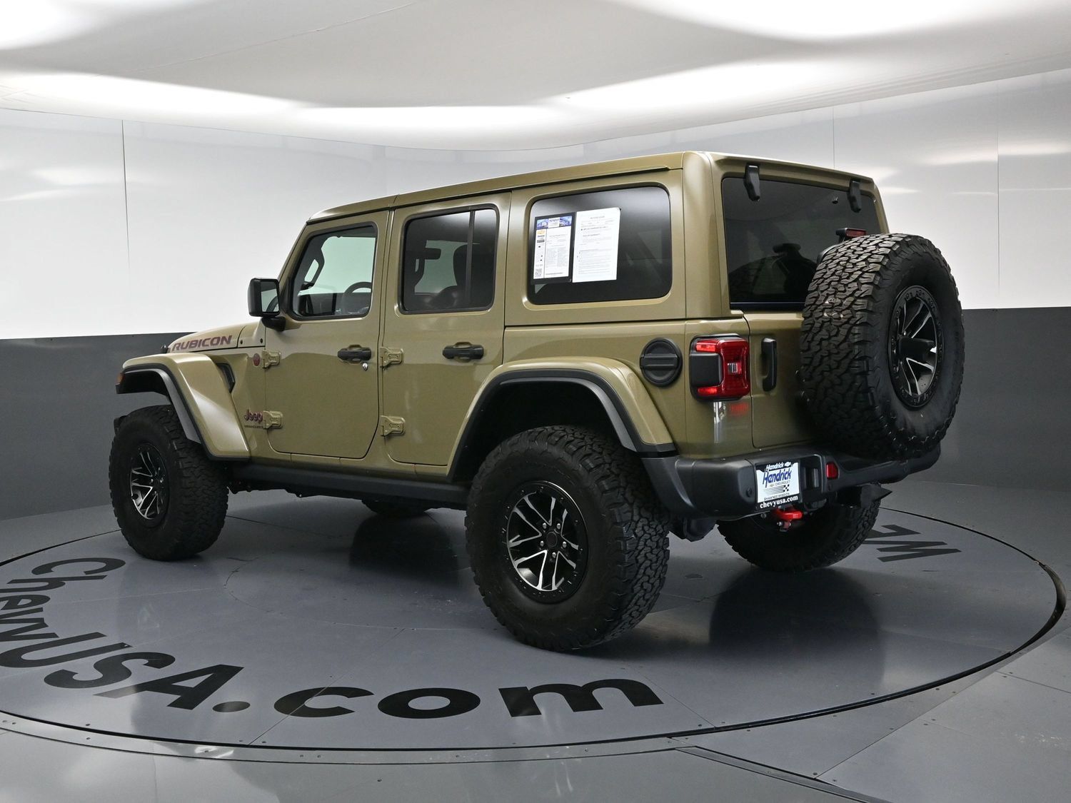 Used 2025 Jeep Wrangler Unlimited Rubicon AWD/4WD image 7
