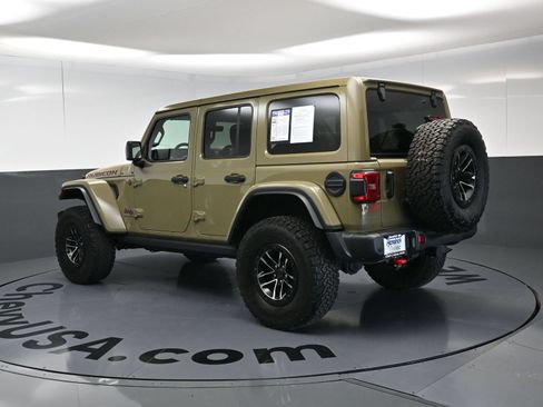 Used 2025 Jeep Wrangler Unlimited Rubicon AWD/4WD image 7