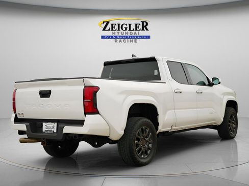 Used 2024 Toyota Tacoma SR5 AWD/4WD image 8