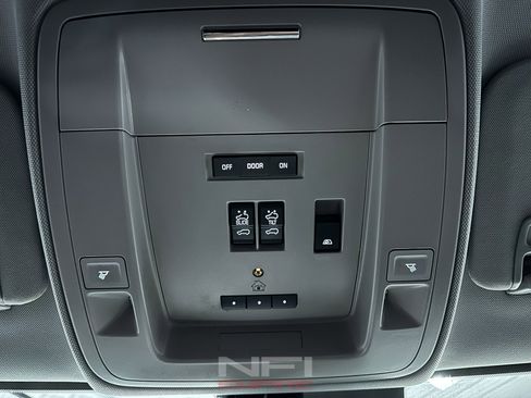 Used 2015 GMC Sierra 2500 Denali w/ Duramax Plus Package image 30