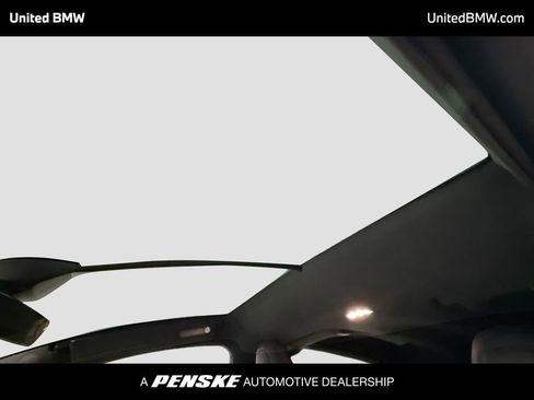 Used 2022 Tesla Model X image 12