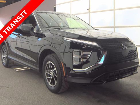 Used 2023 Mitsubishi Eclipse Cross ES image 3
