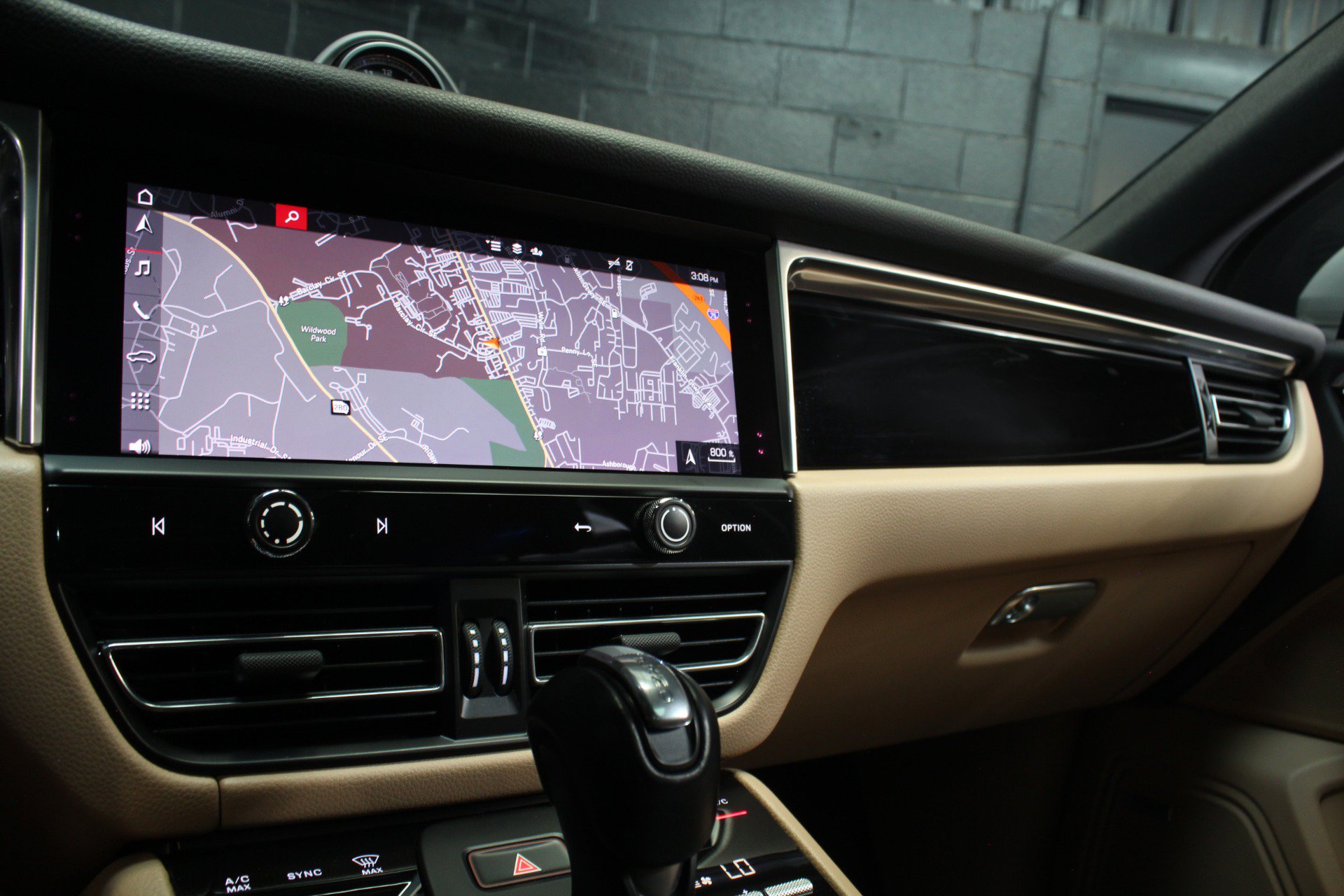 Used 2022 Porsche Macan S AWD/4WD image 67