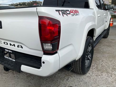 Used 2019 Toyota Tacoma TRD Sport image 73