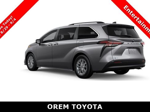 New 2026 Toyota Sienna XLE FWD image 6