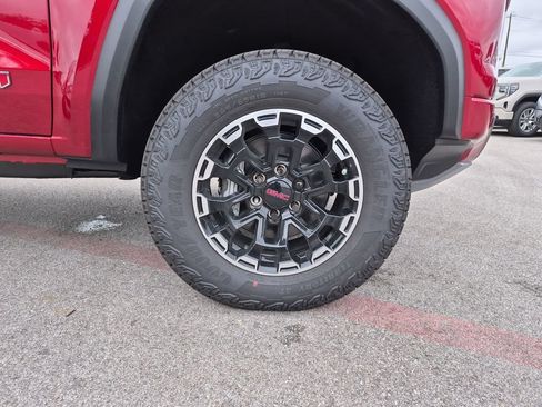 New 2026 GMC Canyon AT4 w/ AT4 Premium Package AWD/4WD image 16