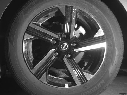 Used 2025 Nissan Sentra SV FWD image 14