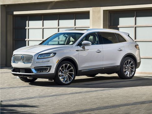 Used 2020 Lincoln Nautilus Reserve w/ Equipment Group 201A FWD image 1