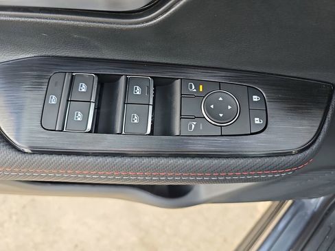 New 2026 Nissan Kicks SR image 30