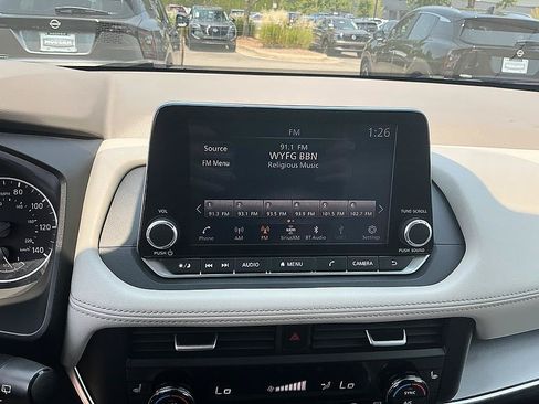 Certified 2023 Nissan Rogue SV w/ SV Premium B Package FWD image 16