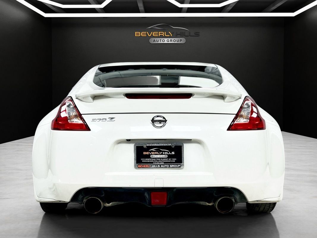 Used 2020 Nissan 370Z Coupe RWD image 4