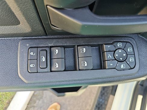 New 2025 RAM 2500 Tradesman AWD/4WD image 11