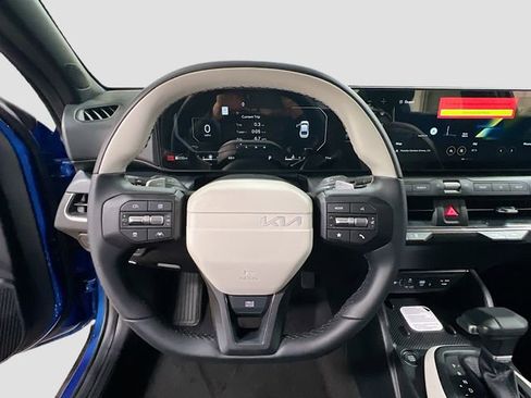 New 2025 Kia K4 GT-Line image 11