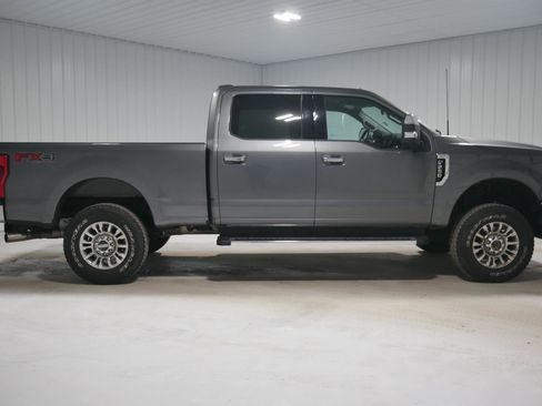 Certified 2022 Ford F250 XLT w/ XLT Premium Package image 4
