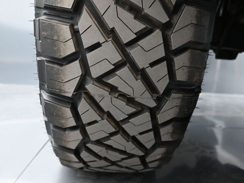 Used 2020 RAM 2500 Laramie w/ Night Edition image 18