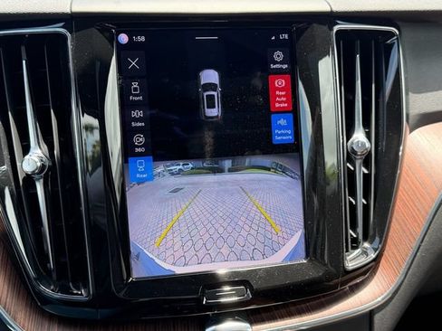 Certified 2023 Volvo XC60 B5 Plus FWD image 23