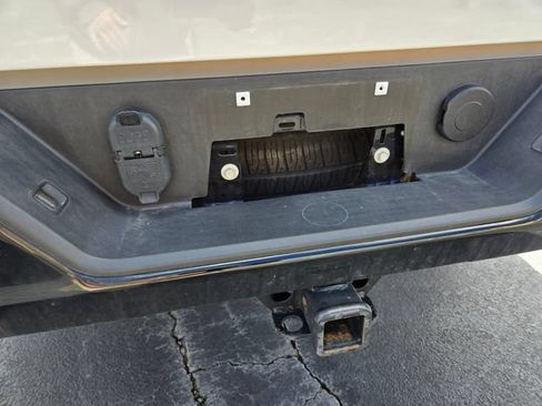 Used 2025 Chevrolet Silverado 1500 Custom Trail Boss AWD/4WD image 17