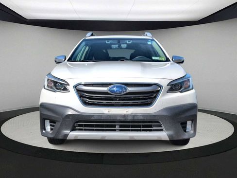 Used 2020 Subaru Outback Touring AWD/4WD image 3