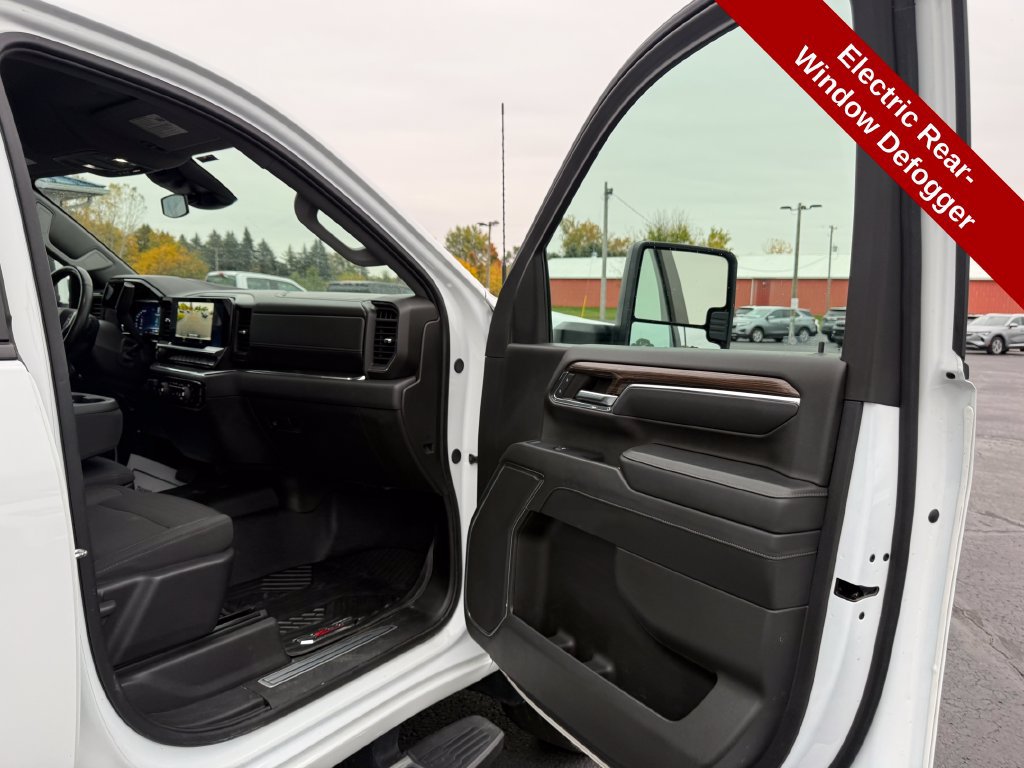 Used 2024 Chevrolet Silverado 2500 LT AWD/4WD image 45