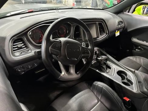 Used 2015 Dodge Challenger SRT Hellcat RWD image 12