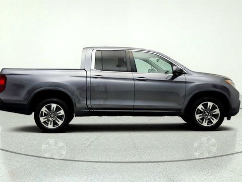 Used 2017 Honda Ridgeline RTL-T image 4