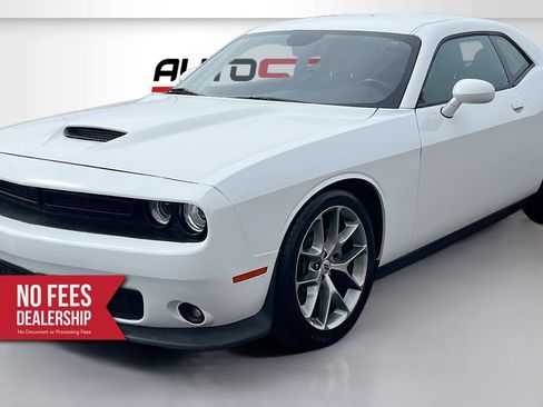Used 2022 Dodge Challenger GT RWD image 3