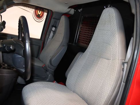 Used 2023 GMC Savana 3500 Extended w/ Driver Convenience Package RWD image 32
