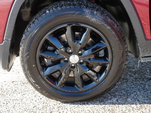 Used 2017 Jeep Cherokee Limited w/ Trailer Tow Group image 15