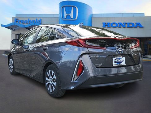Used 2022 Toyota Prius Prime XLE image 5