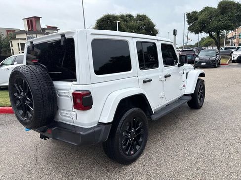 Used 2023 Jeep Wrangler Unlimited Sahara w/ Cold Weather Group AWD/4WD image 5