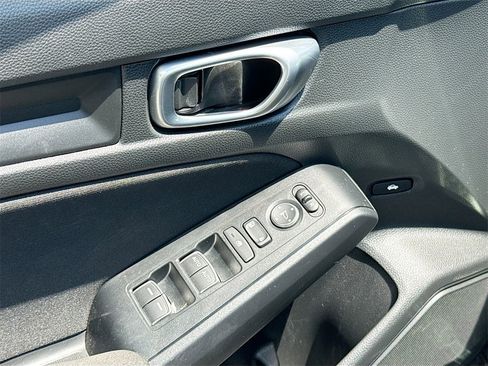 Used 2023 Honda Civic Sport image 17